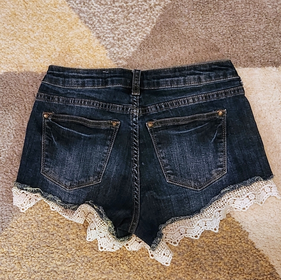 Wishlist Jean Shorts w Lace Size S - Picture 2 of 6